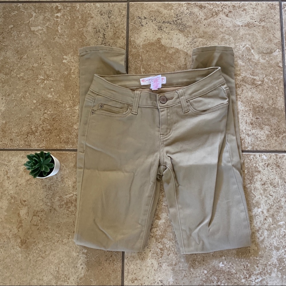 Kakhi skinny pants